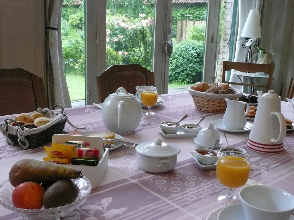 Manoir De Bois En Ardres Bed and Breakfast Buitenkant foto