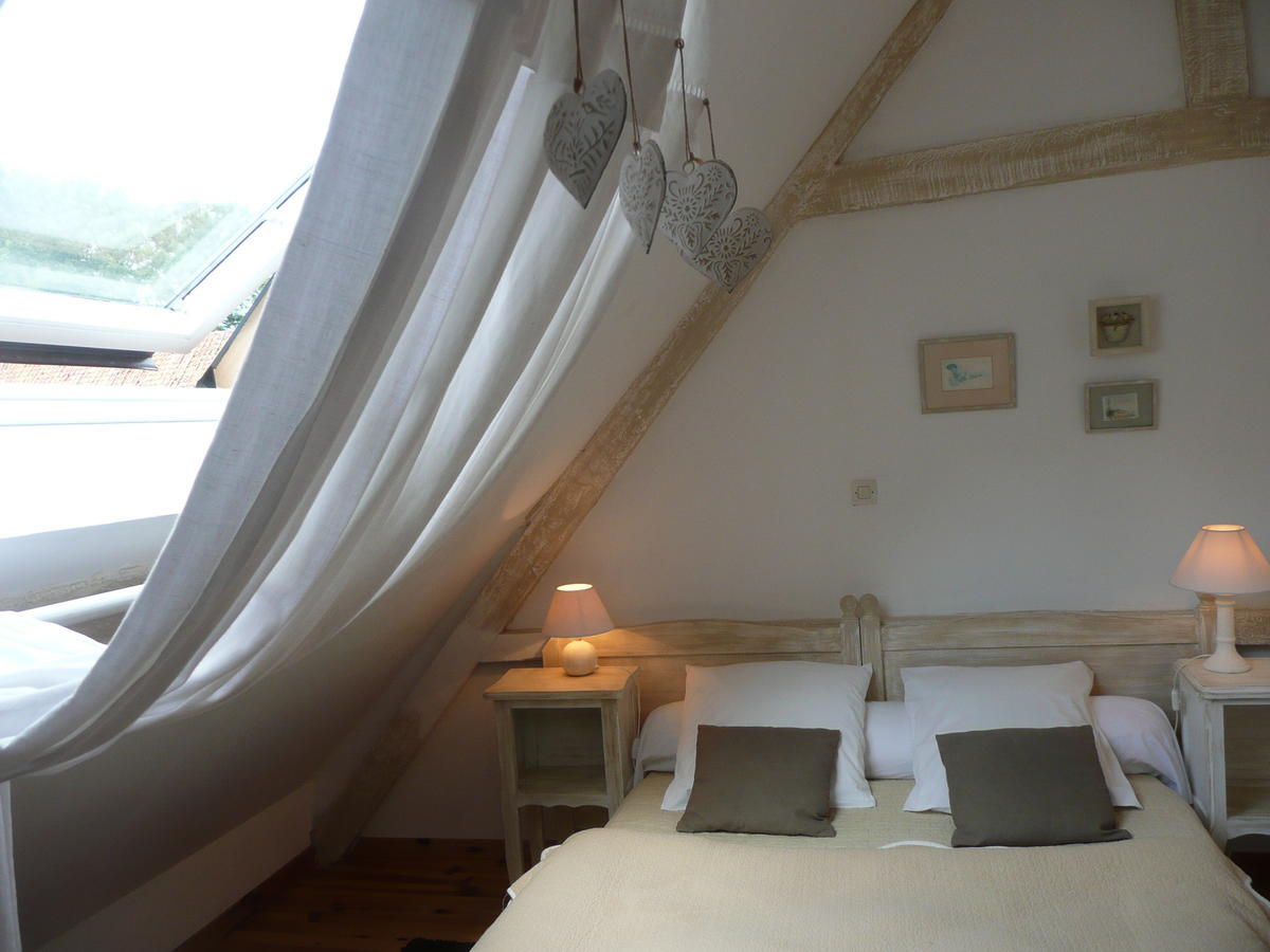 Manoir De Bois En Ardres Bed and Breakfast Kamer foto